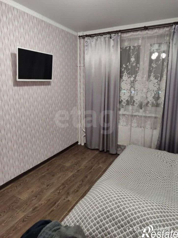 2-комн квартира улица Дзержинского, 31Г,  д. 31Г