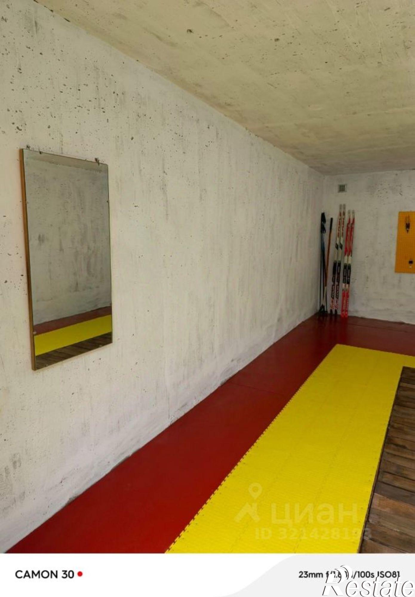 Сдать гараж, место в паркинге за 7 000 рублей на пл имени В.И. Ленина, 1