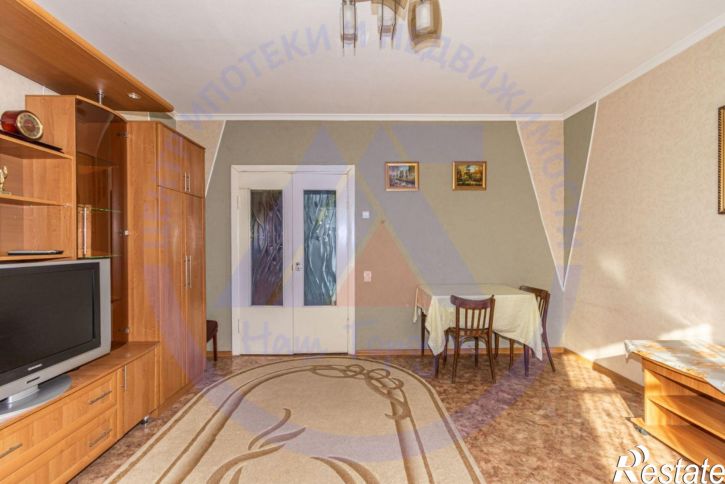 2-комн квартира мкр 6-й, д 12