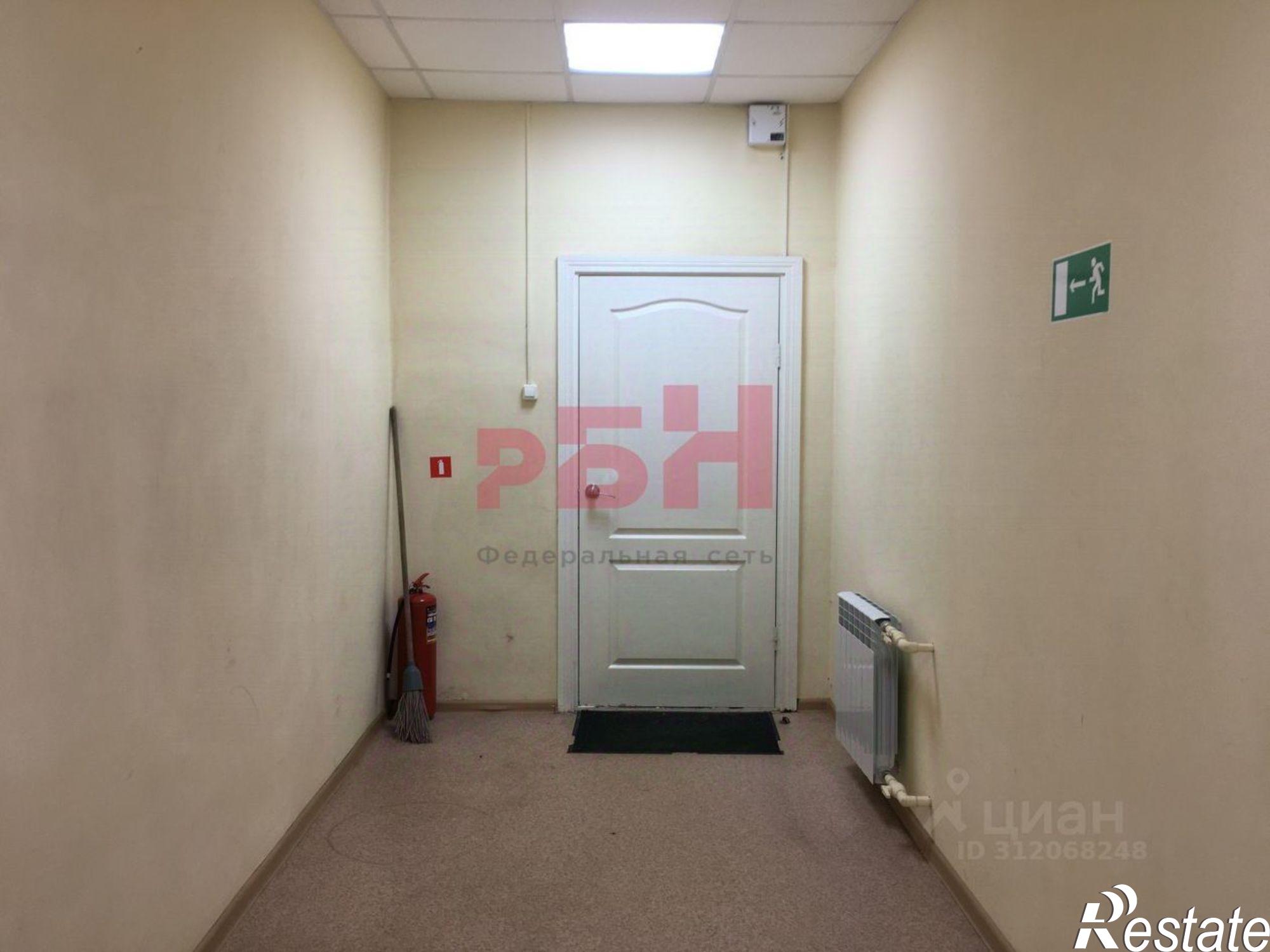 Сдать офис, помещение под офис за 54 600 рублей на Половинская улица, 10А