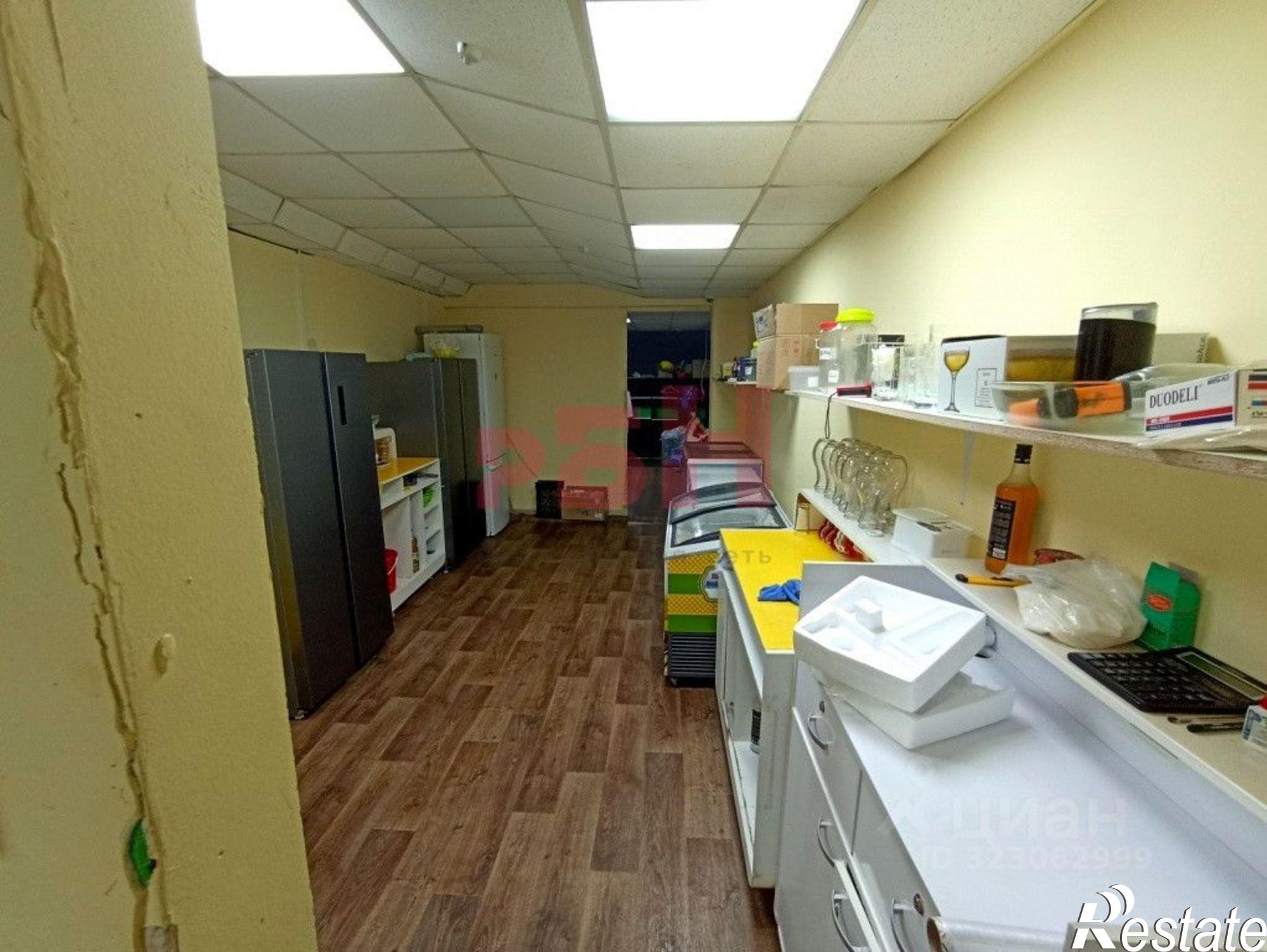 Сдать торговое помещение за 100 023 рублей на Курган г., Заозерный, 3-й мкр., д.1