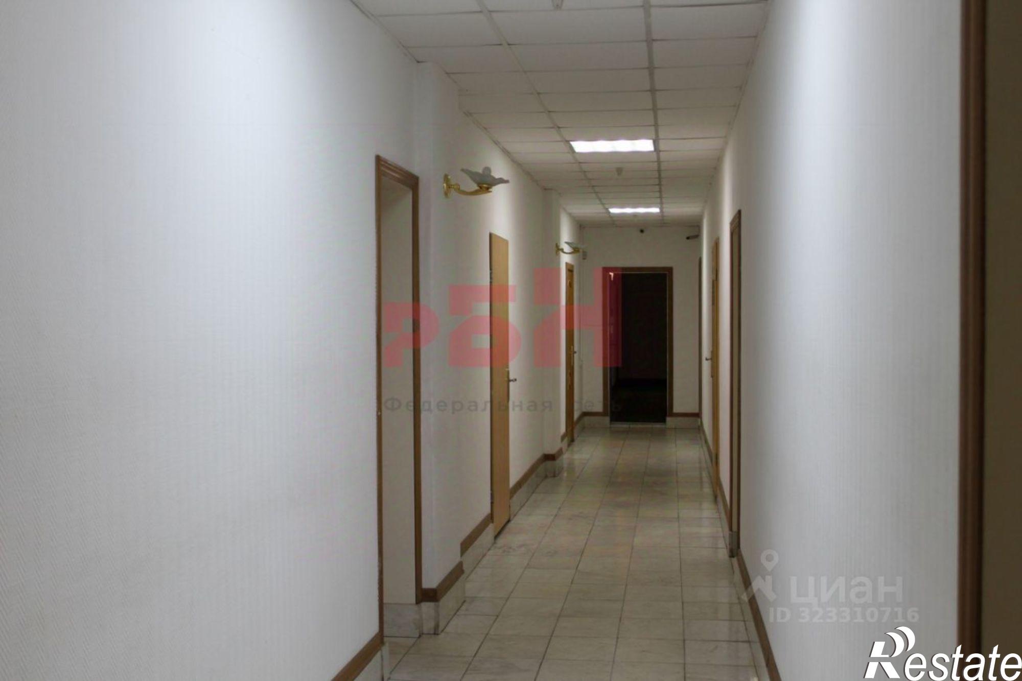 Купить помещение свободного назначения за 120 001 000 рублей на Сибирская улица, 8