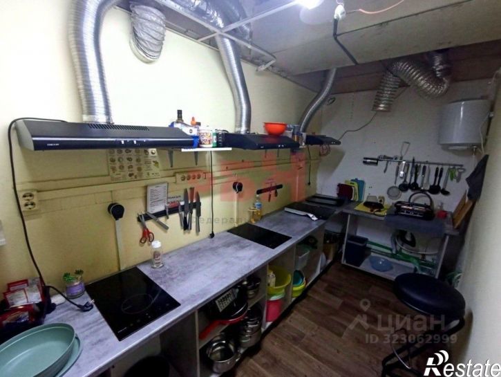 Торговое помещение Курган г., Заозерный, 3-й мкр., д.1