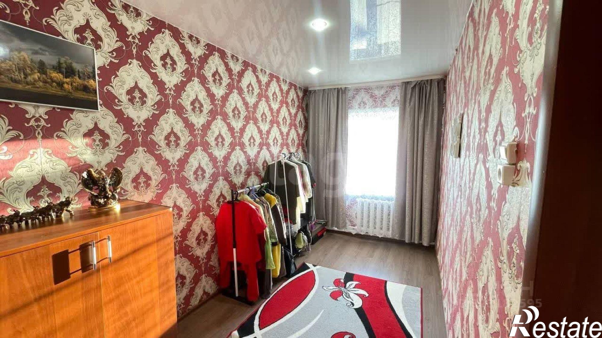 Купить квартиру за 2 300 000 рублей на Космонавтов улица, Черёмухово микрорайон, 9