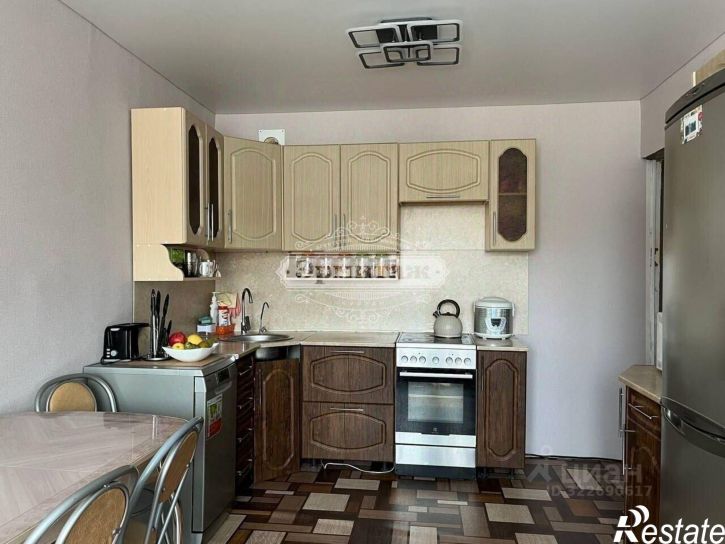 3-комн квартира жилой район Заозёрный, 5-й микрорайон, 16