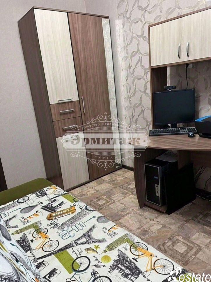 3-комн квартира жилой район Заозёрный, 5-й микрорайон, 16