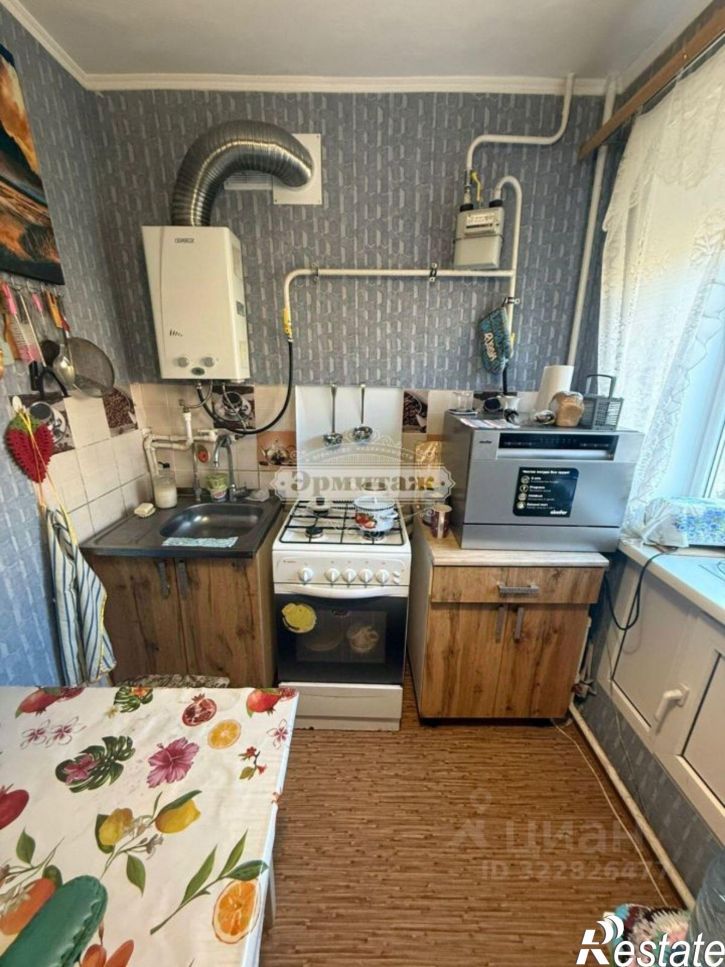 3-комн квартира ул Монтажников, 3,  д. 3