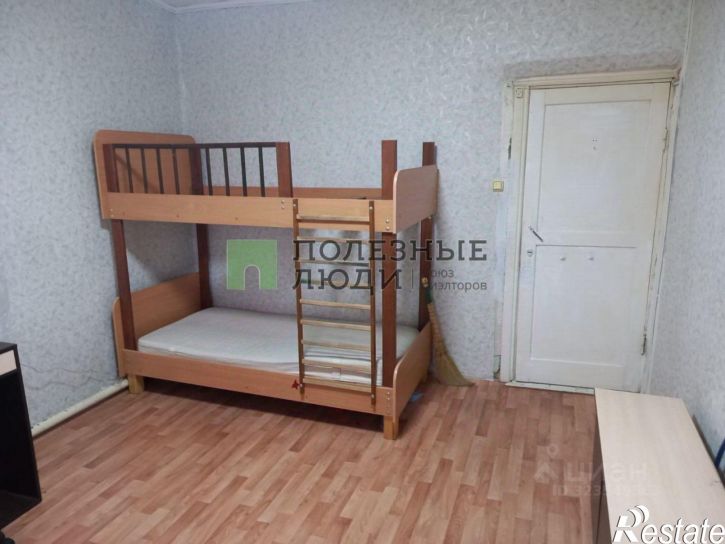 Комната улица Карельцева, 12,  д. 12