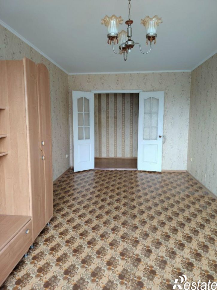 3-комн квартира жилой район Заозёрный, 6-й микрорайон, 14