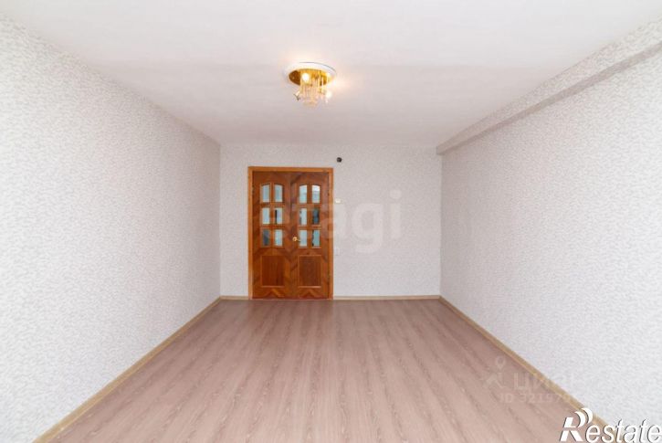 4-комн квартира улица Томина, 83,  д. 83