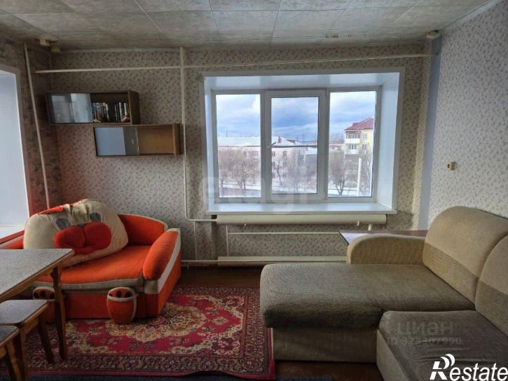 2-комн квартира проспект Конституции, 32,  д. 32