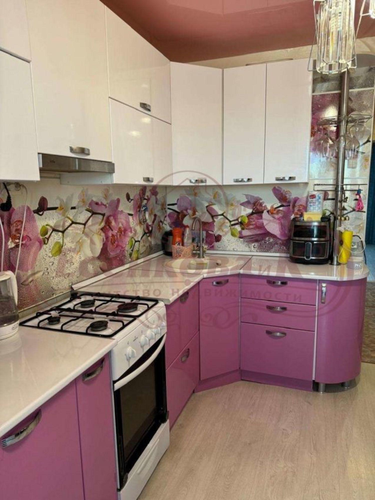 Купить квартиру за 3 200 000 рублей на Керамзитный поселок, 9