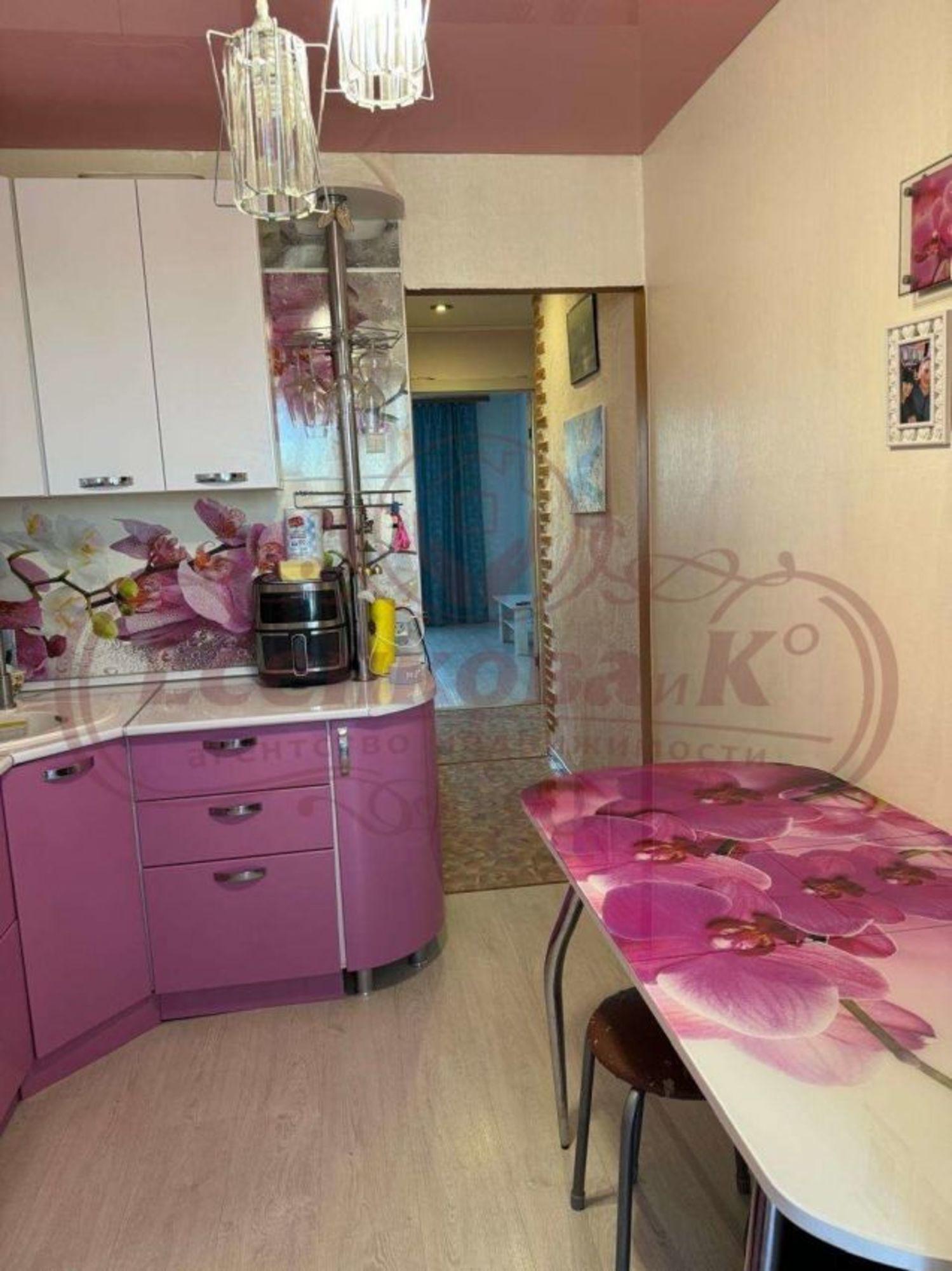 Купить квартиру за 3 200 000 рублей на Керамзитный поселок, 9