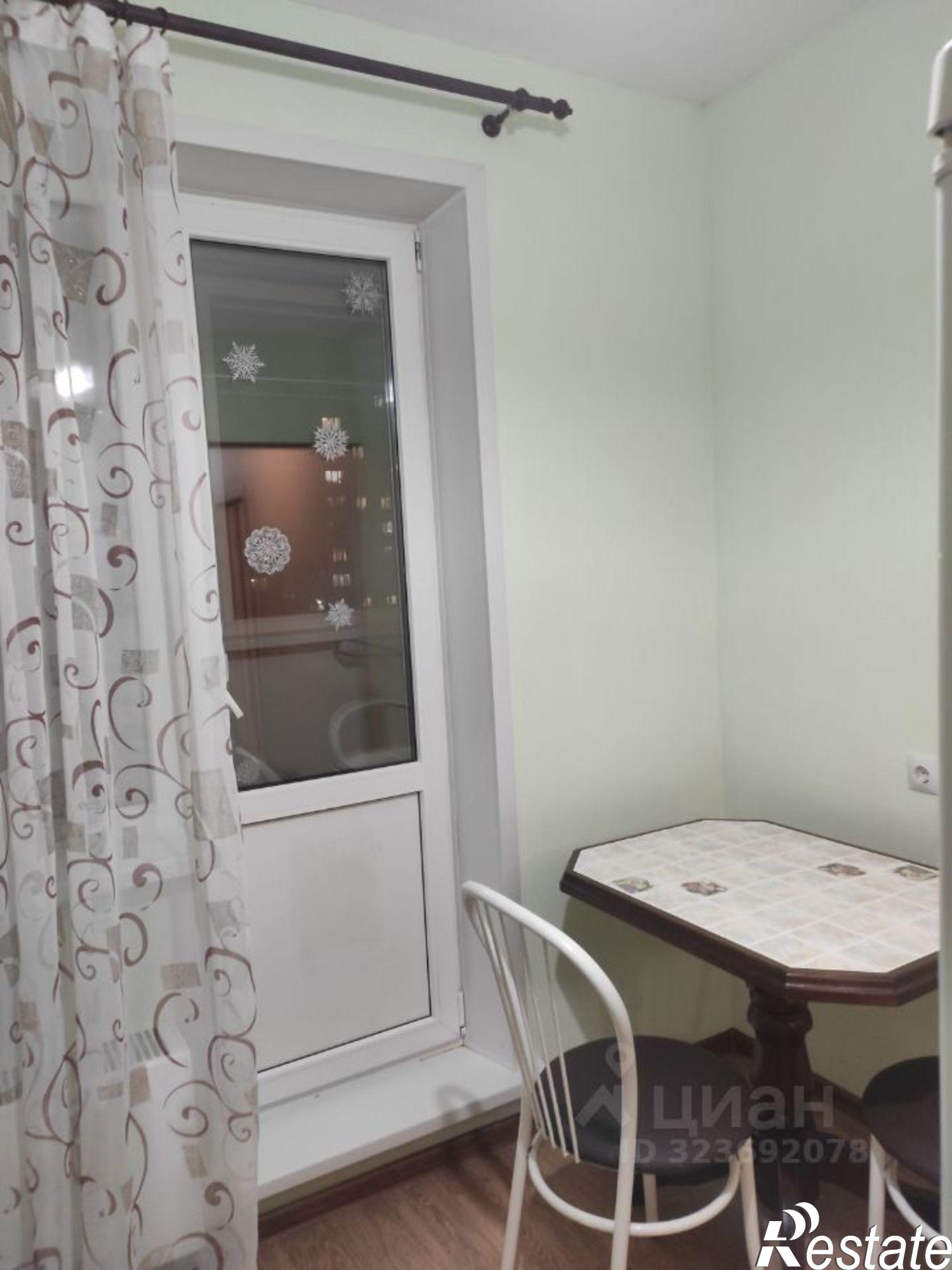 Сдать квартиру за 20 000 рублей на жилой район Заозёрный, 4-й микрорайон, 7