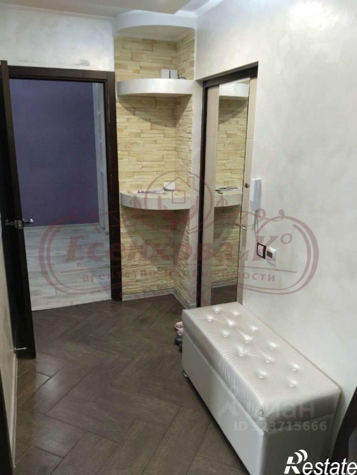 2-комн квартира 3-й мкр,дом 21