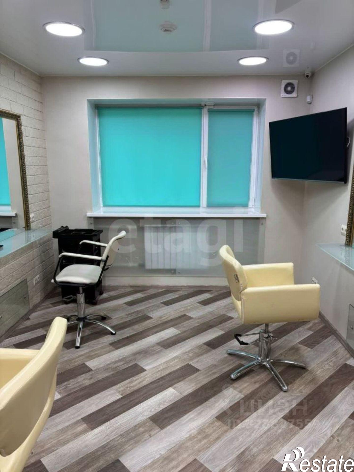 Сдать торговое помещение за 59 234 рублей на улица Карла Маркса, 107