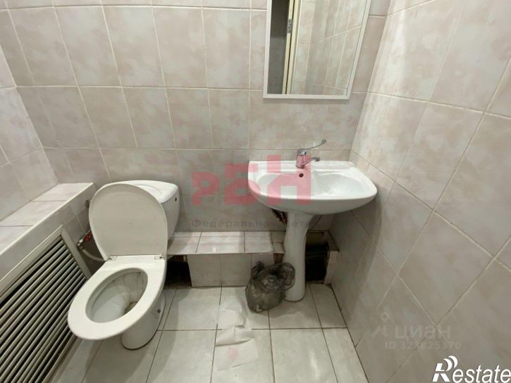 Торговое помещение ул 1-я Логовая, 2,  д. 2