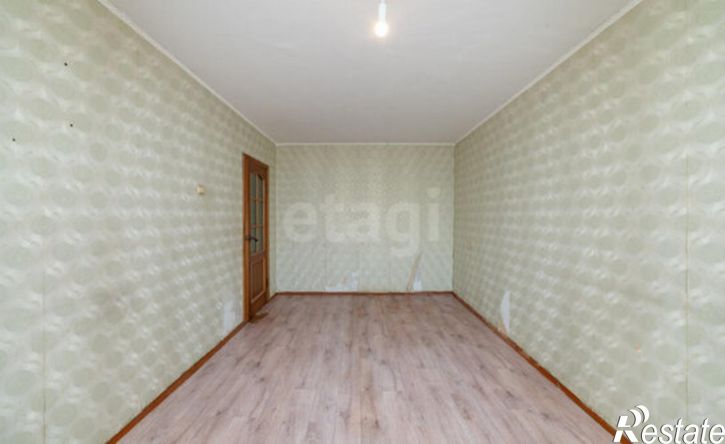 4-комн квартира пр-кт Конституции, 50,  д. 50