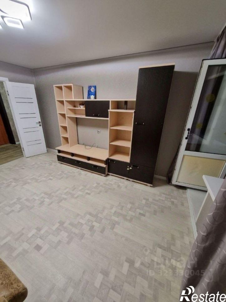 2-комн квартира улица Бурова-Петрова, 1,  д. 1