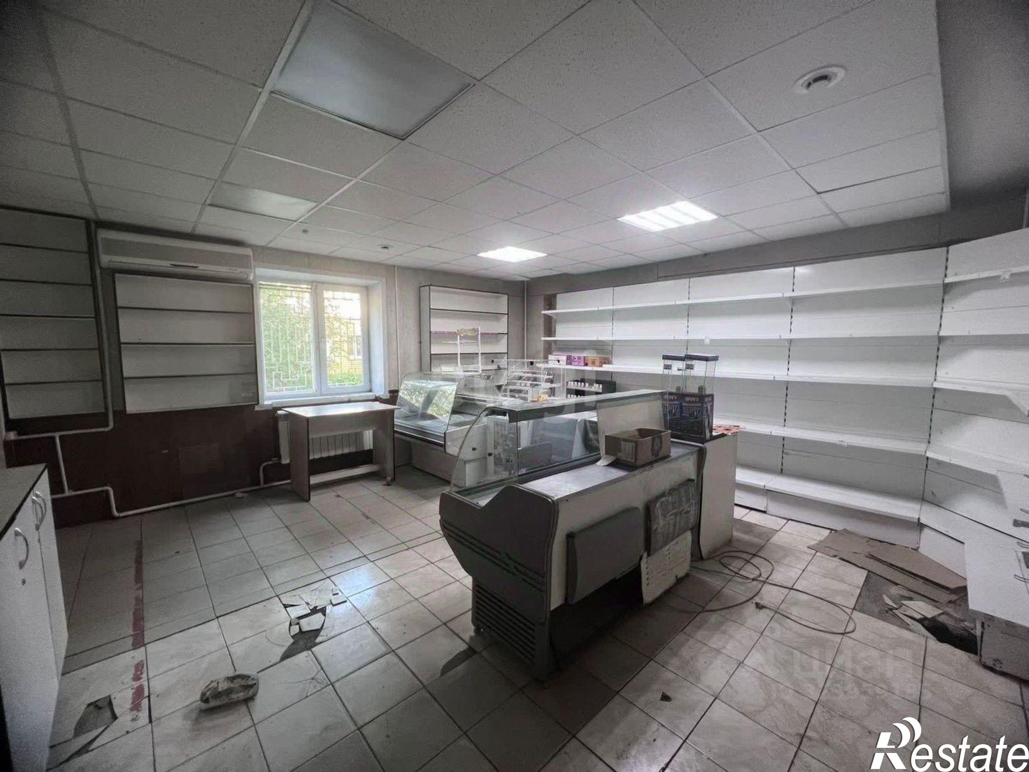 Купить торговое помещение за 4 193 250 рублей на Станционная улица, 28