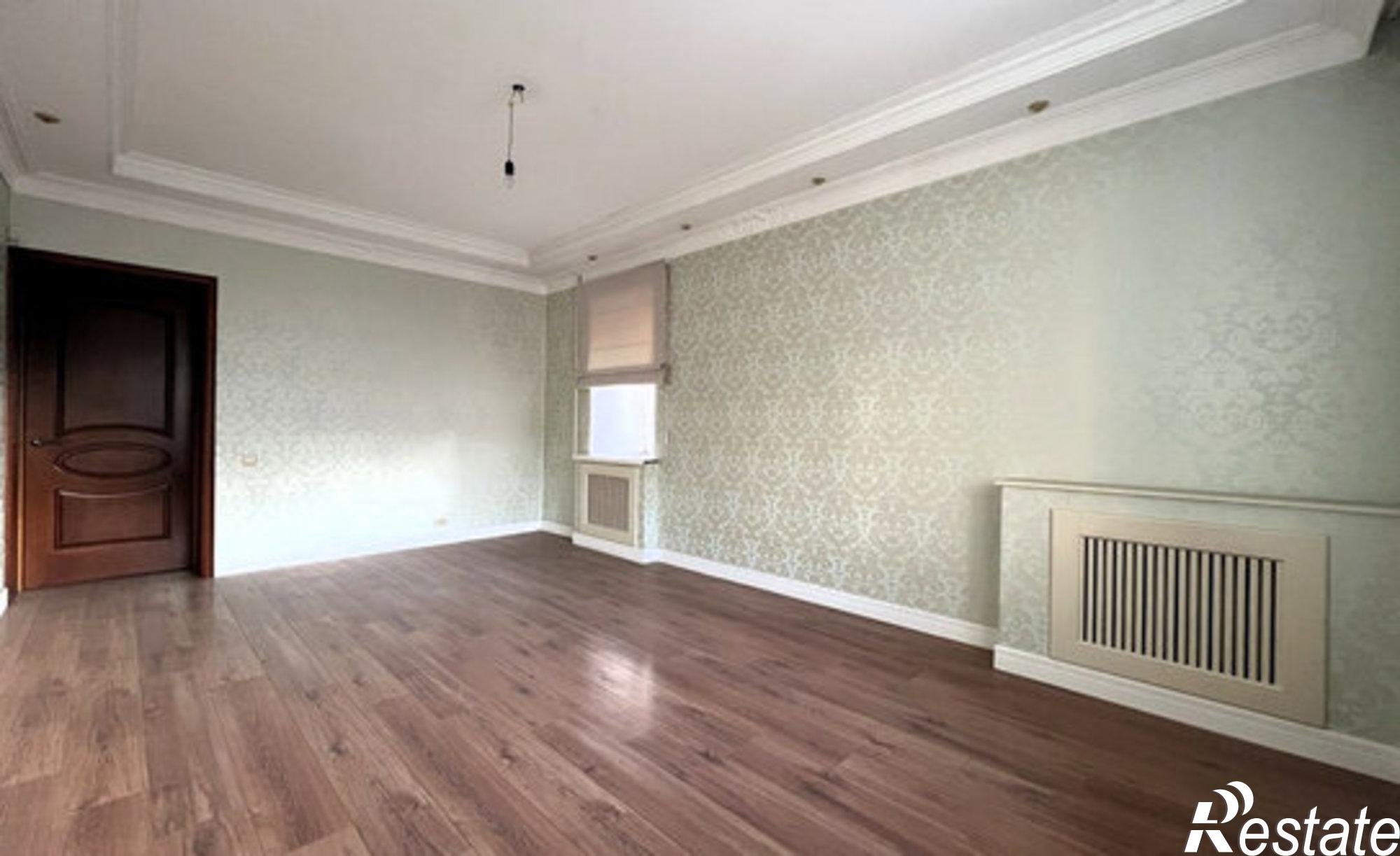 Купить квартиру за 15 800 000 рублей на ул 4-я Больничная, 10