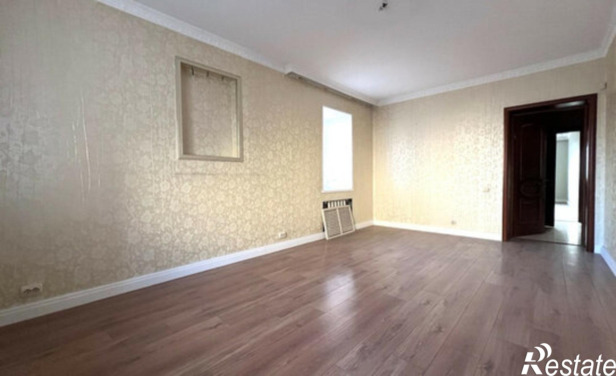 Купить квартиру за 15 800 000 рублей на ул 4-я Больничная, 10