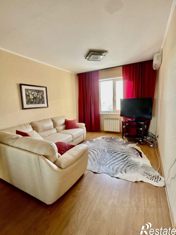 3-комн квартира жилой район Заозёрный, 3-й микрорайон, 26