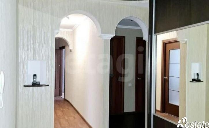 4-комн квартира жилой район Заозёрный, 6-й микрорайон, 26