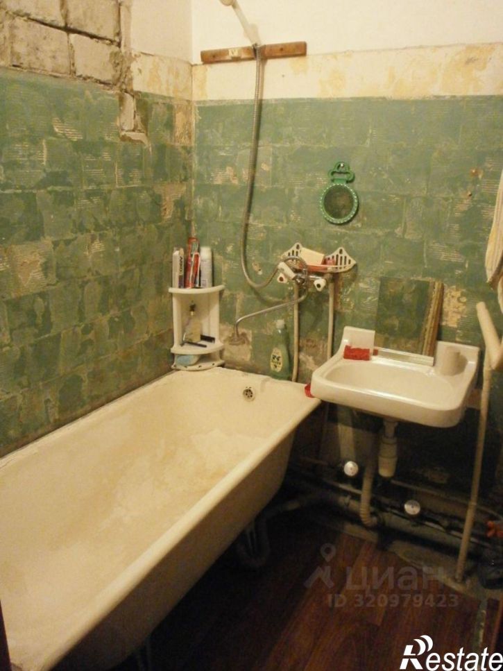 Комната ул Томина, 106,  д. 106