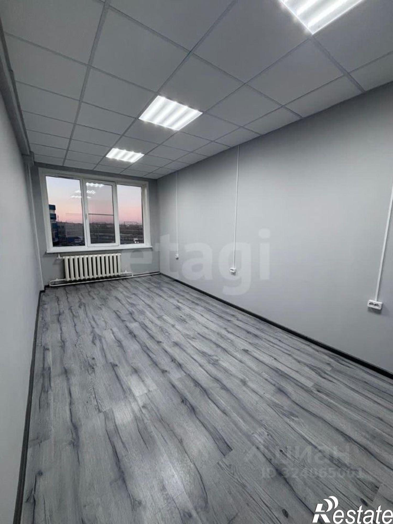 Сдать офис, помещение под офис за 14 655 рублей на улица Карла Маркса, 106