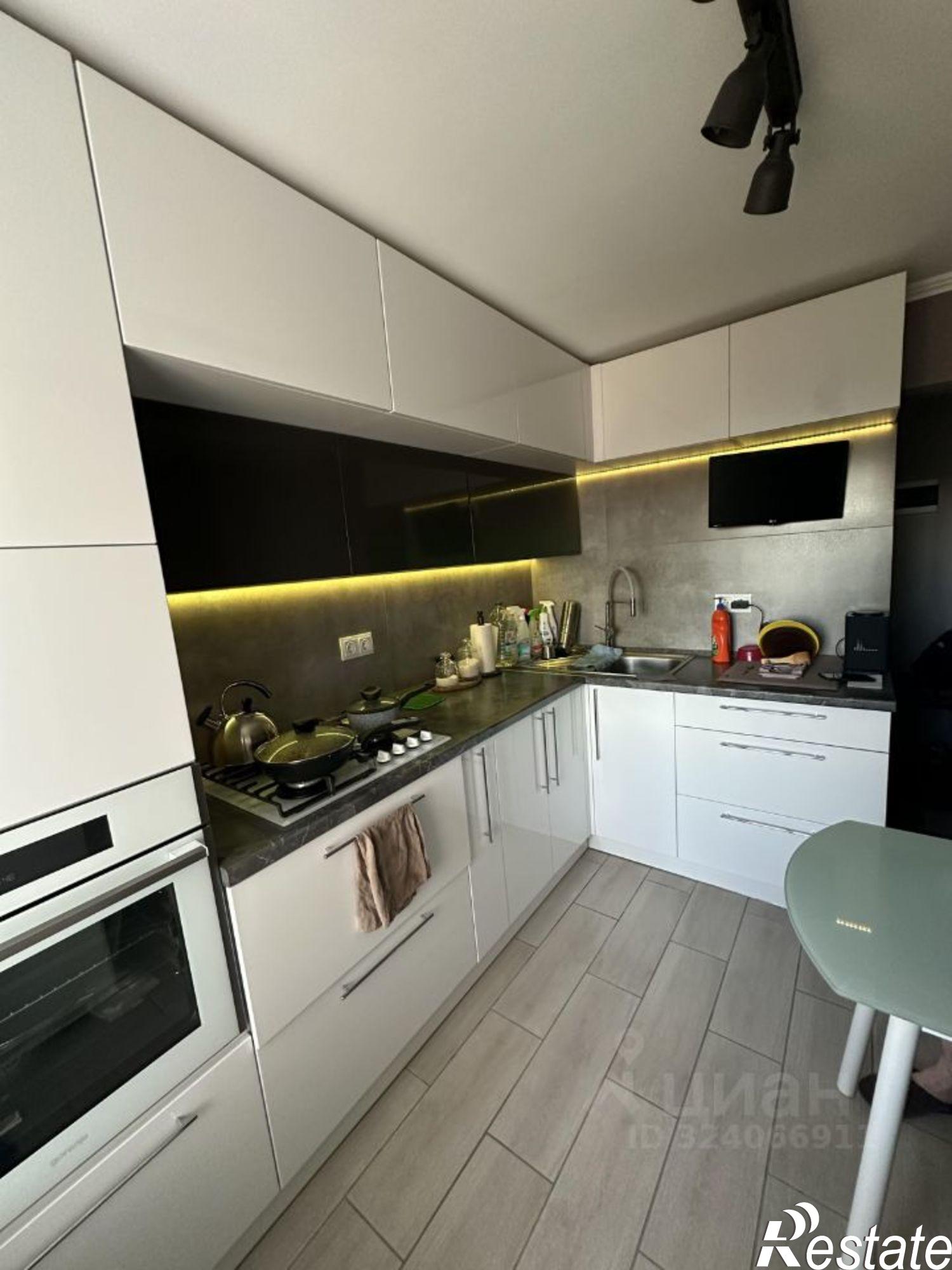 Купить квартиру за 5 340 000 рублей на улица Анфиногенова, 11