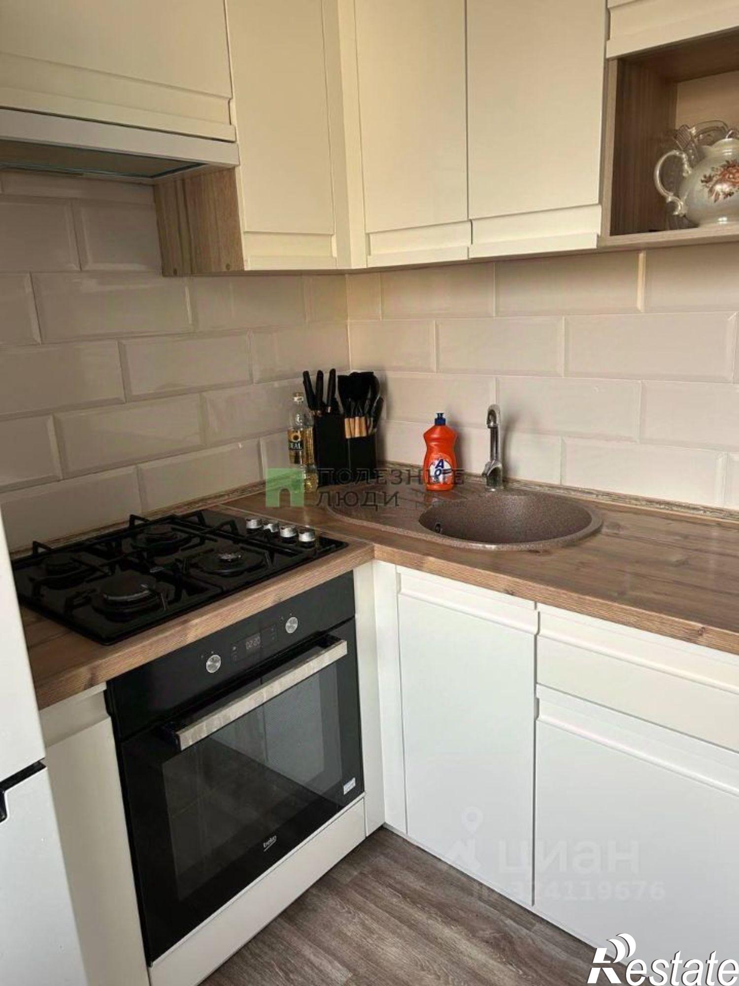 Купить квартиру за 3 300 000 рублей на пр-кт Конституции, 42