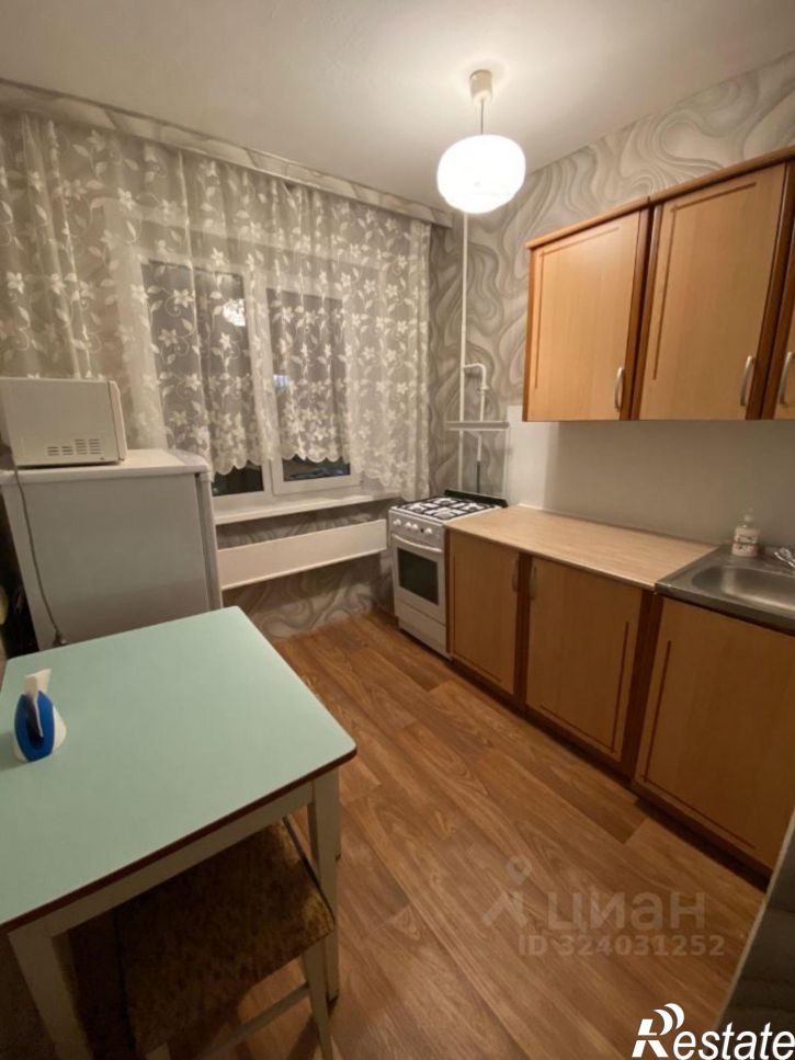 2-комн квартира Красномаячная улица, 50,  д. 50