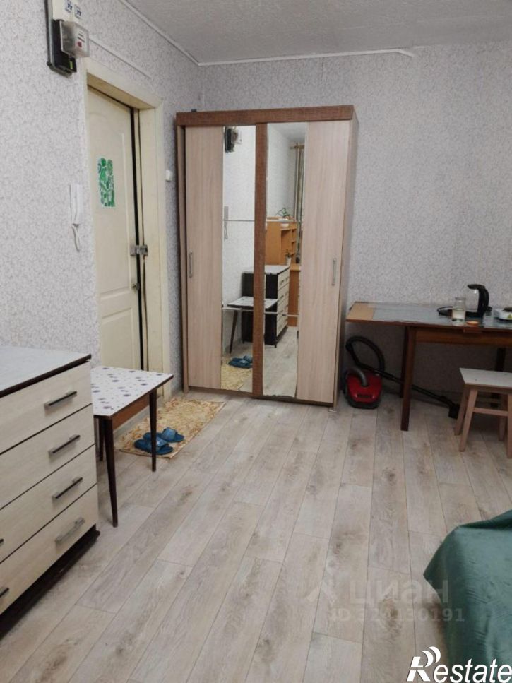 Комната улица Радионова, 20,  д. 20