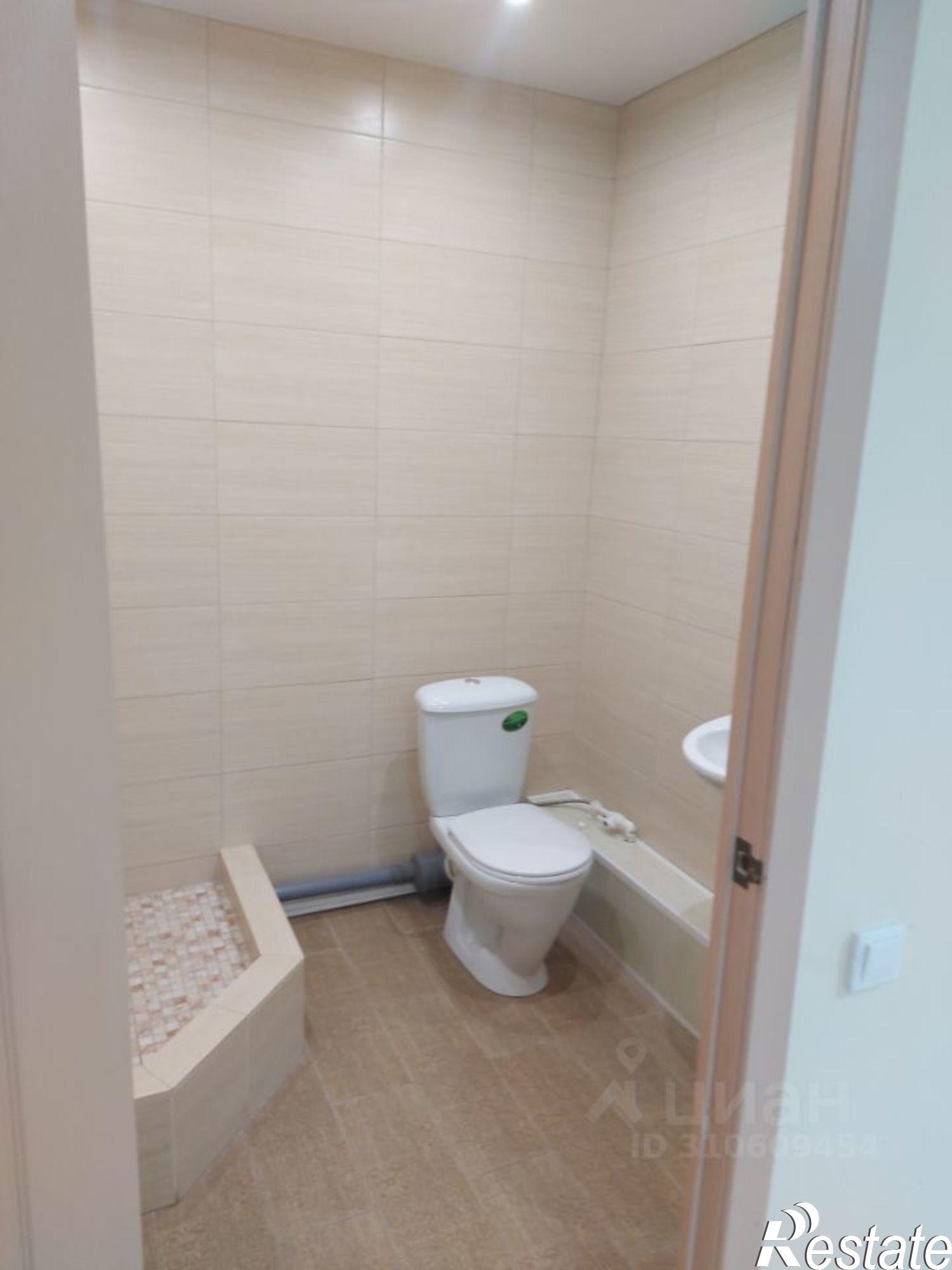 Купить торговое помещение за 7 500 000 рублей на жилой район Заозёрный, 2-й микрорайон, 4