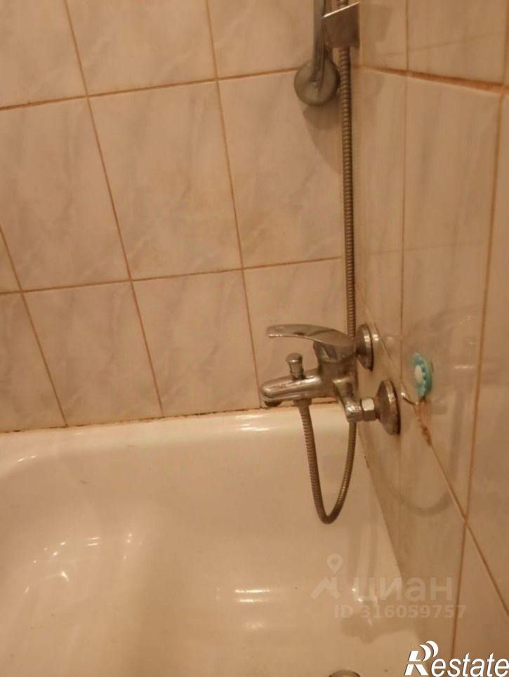 2-комн квартира проспект Конституции, 65,  д. 65