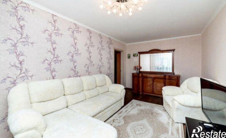 3-комн квартира жилой район Заозёрный, 4-й микрорайон, 10