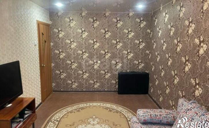 3-комн квартира жилой район Заозёрный, 2-й микрорайон, 8