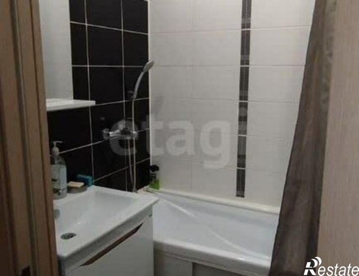 3-комн квартира жилой район Заозёрный, 5-й микрорайон, 16к3