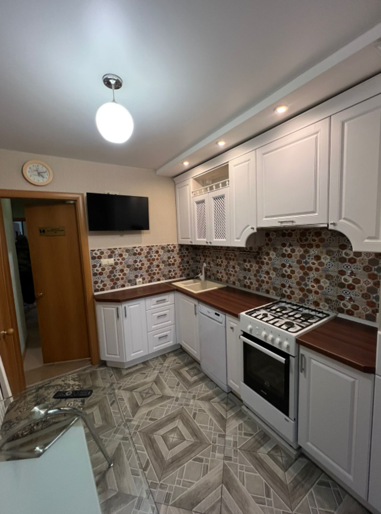 Купить квартиру за 6 000 000 рублей на Красина улица, 75а