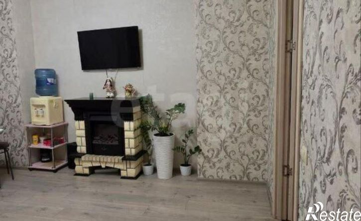 3-комн квартира жилой район Заозёрный, 1-й микрорайон, 35к1