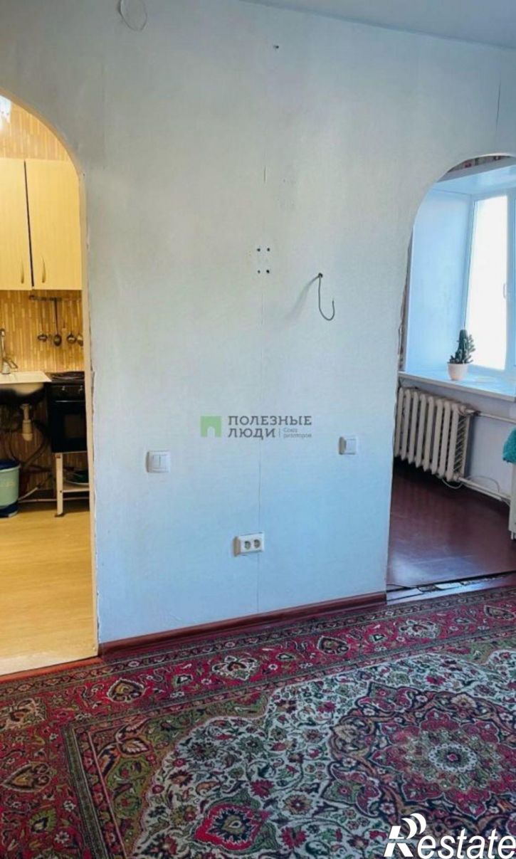 Комната ул Половинская, 8,  д. 8