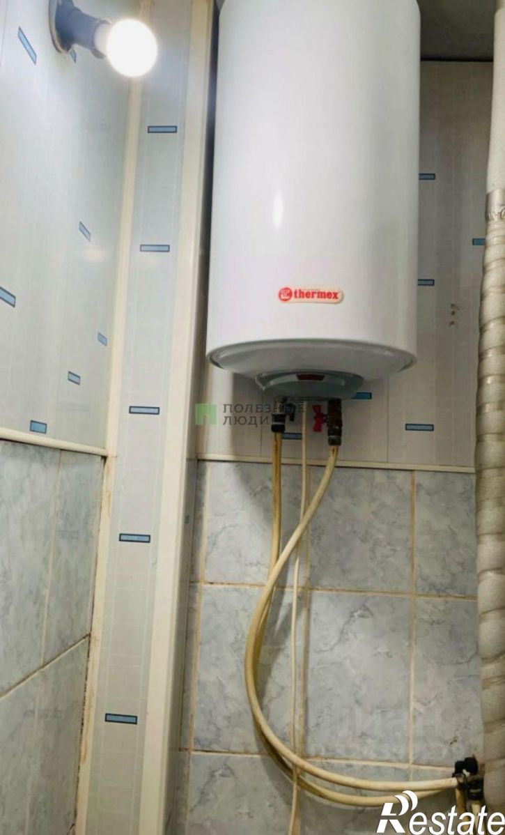 Комната ул Половинская, 8,  д. 8