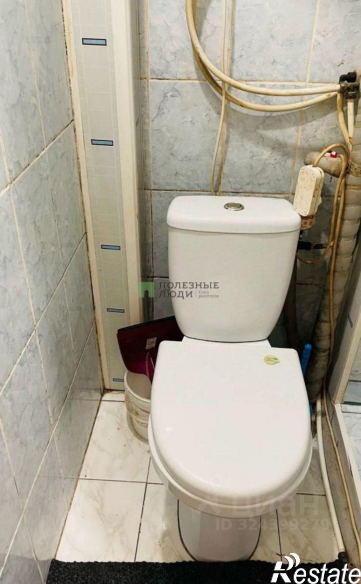 Комната ул Половинская, 8,  д. 8