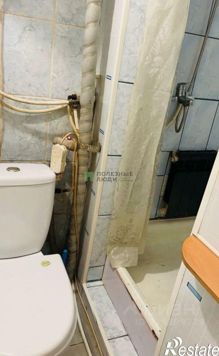 Комната ул Половинская, 8,  д. 8