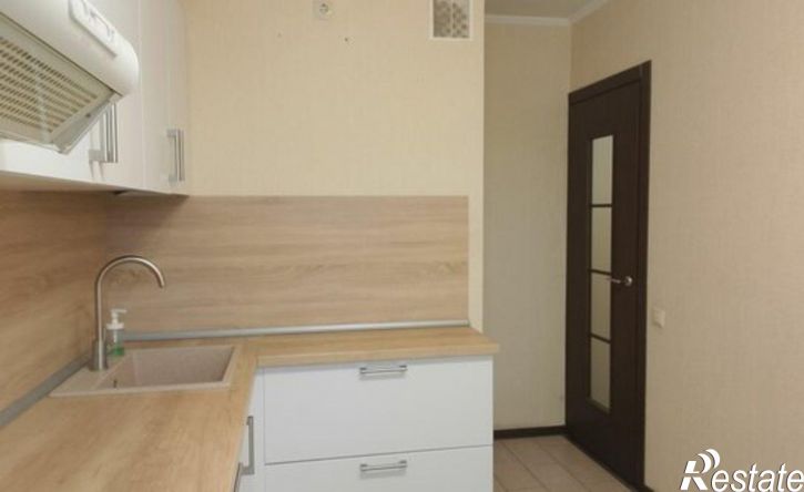 3-комн квартира жилой район Заозёрный, 5-й микрорайон, 9