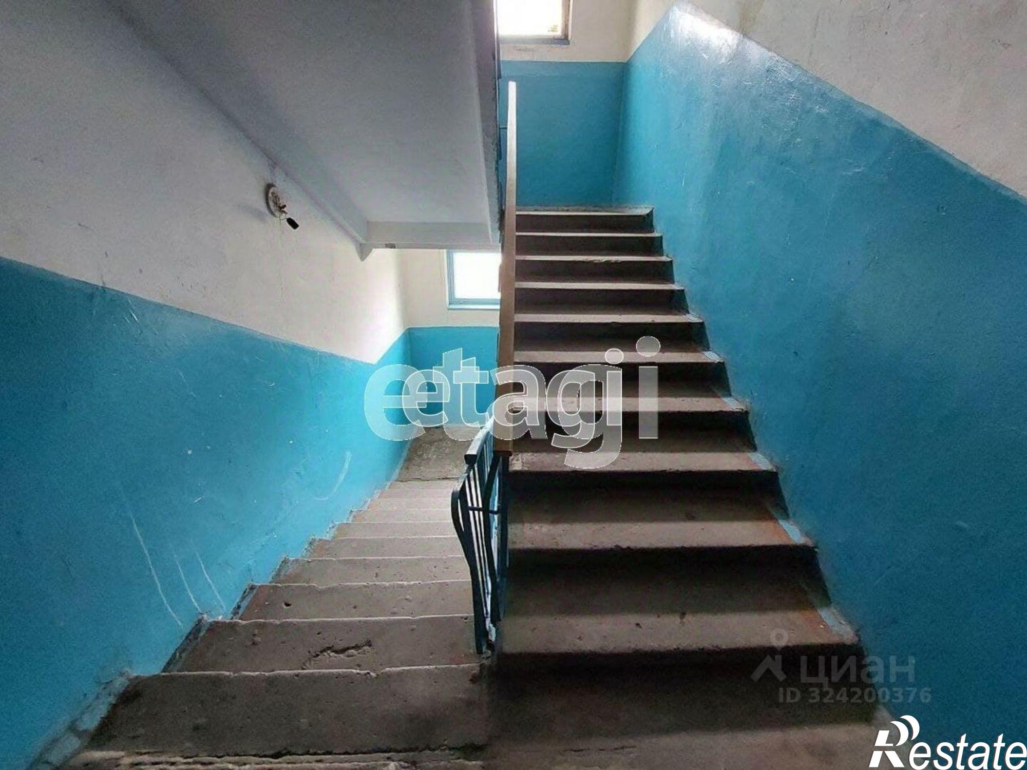 Сдать квартиру за 12 000 рублей на проспект Конституции, 50