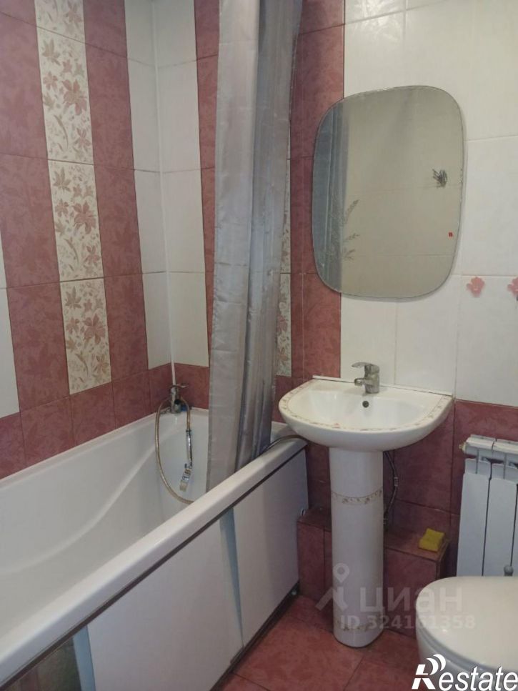 2-комн квартира улица Радионова, 44,  д. 44