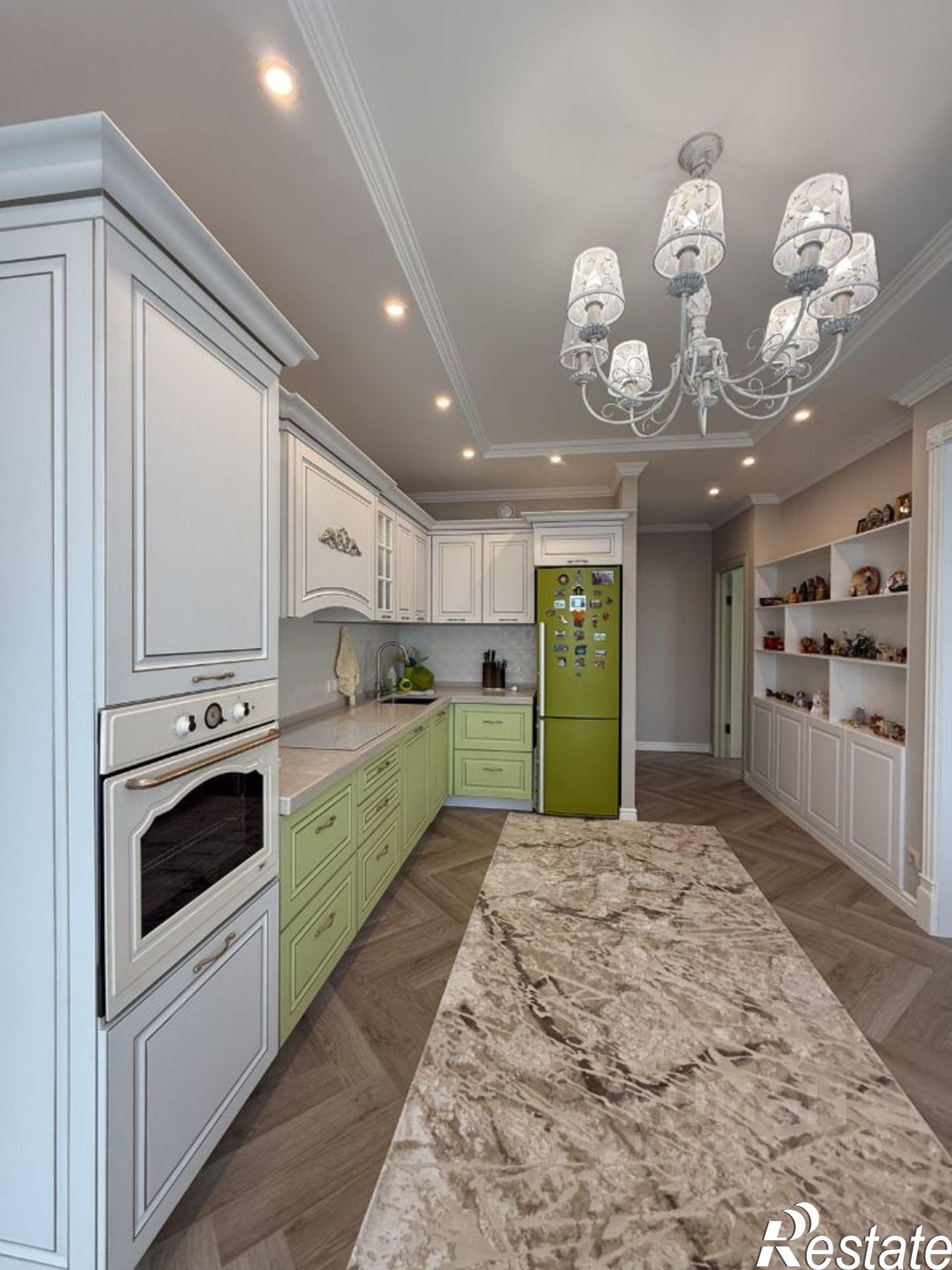 Сдать квартиру за 70 000 рублей на ул Коли Мяготина, 187