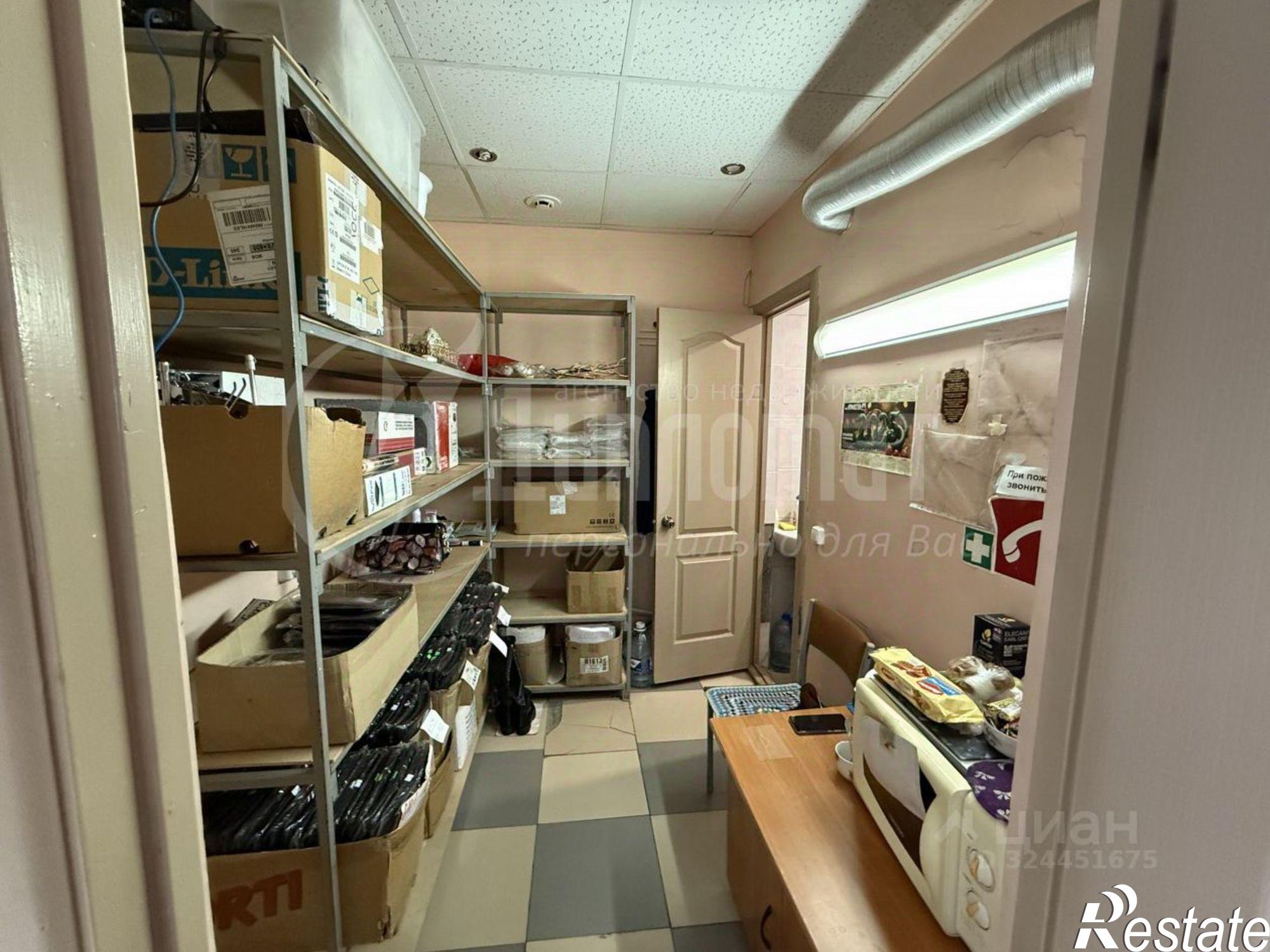 Купить торговое помещение за 7 415 760 рублей на улица Володарского, 51